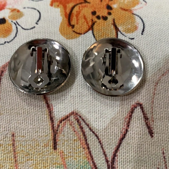 Vintage Clip On Earrings Circle Blue Green with Decorative Design - Picture 3 of 4